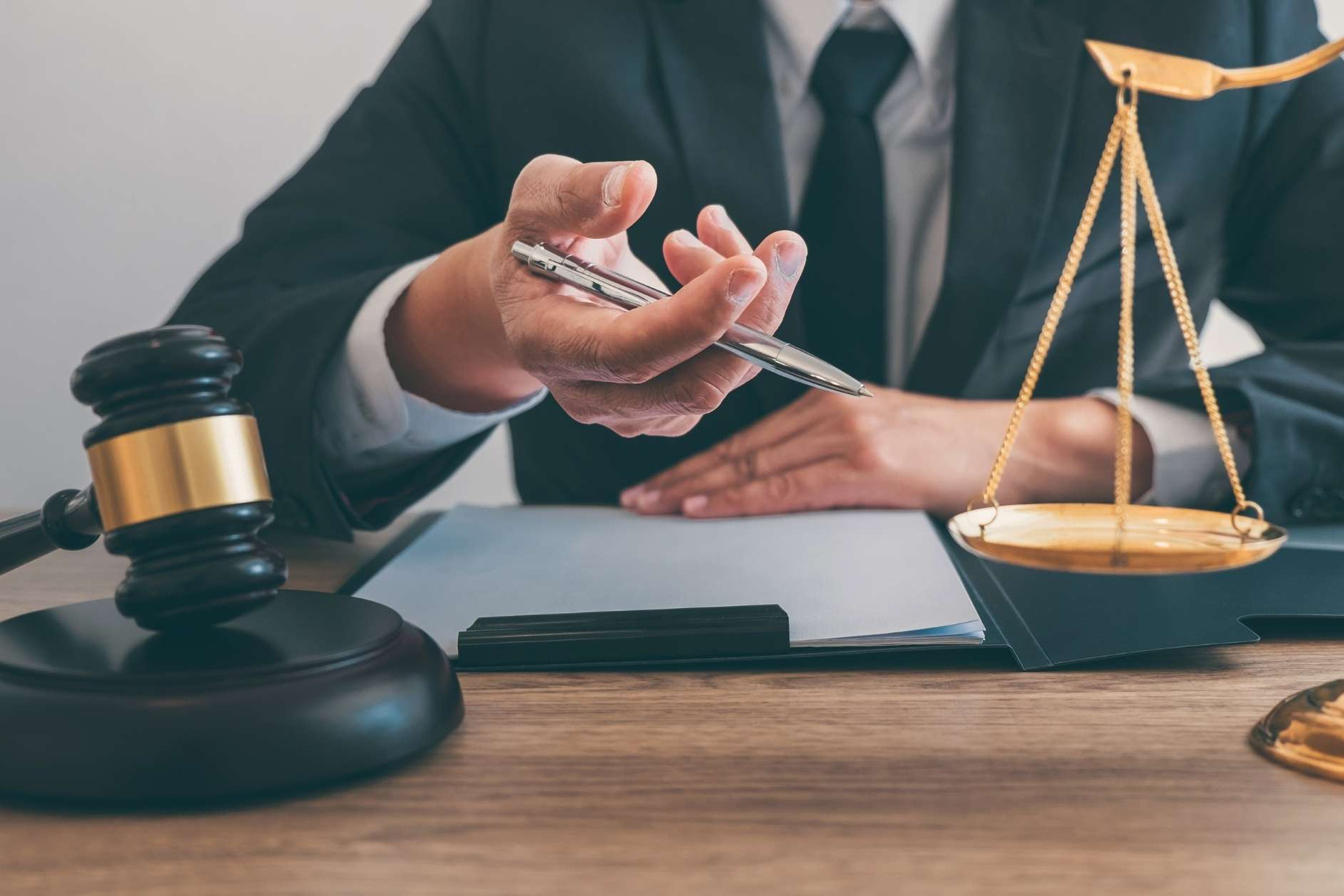 litigation lawyers melbourne